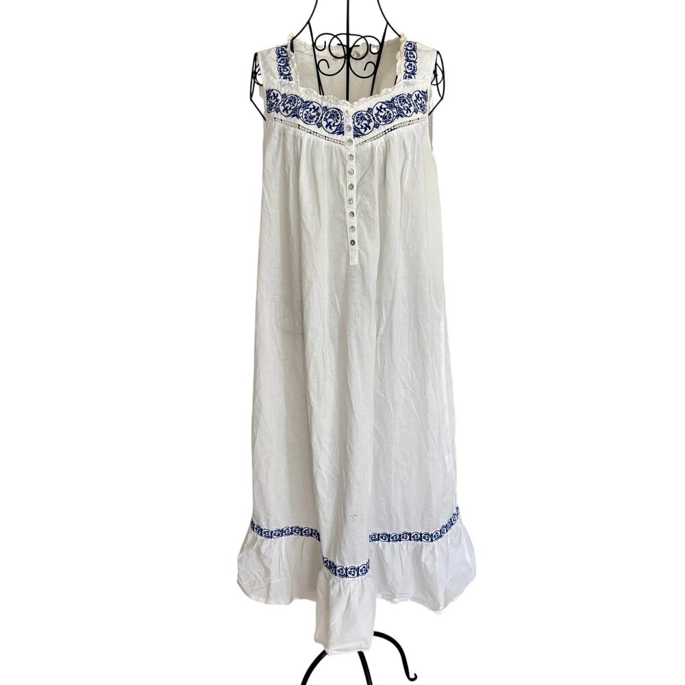 Eileen West Embroidered Ruffled Lace Nightgown Cotton Pajamas Cottage Victorian